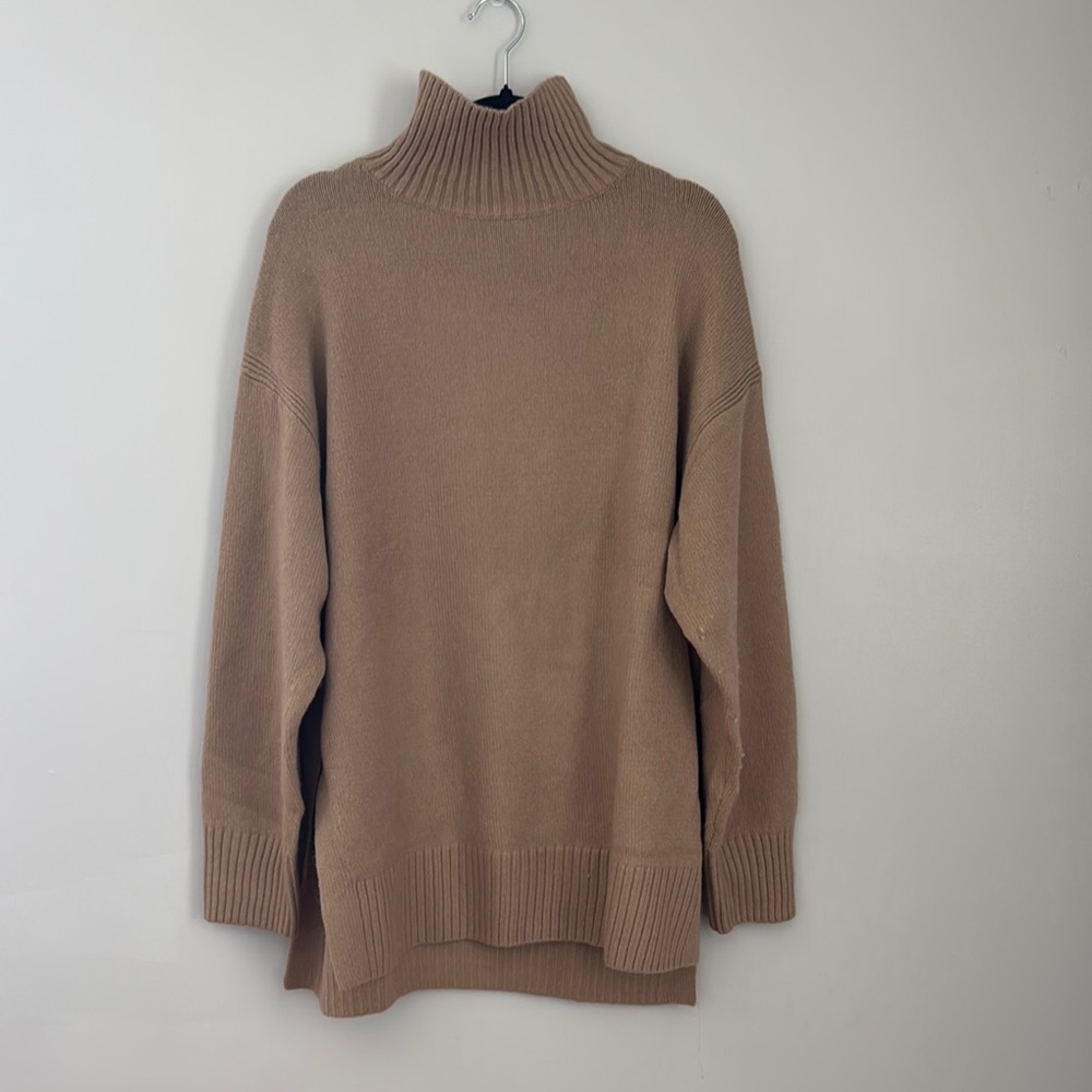 H&M Tan Turtleneck Sweater Fine Knit Long Sleeve